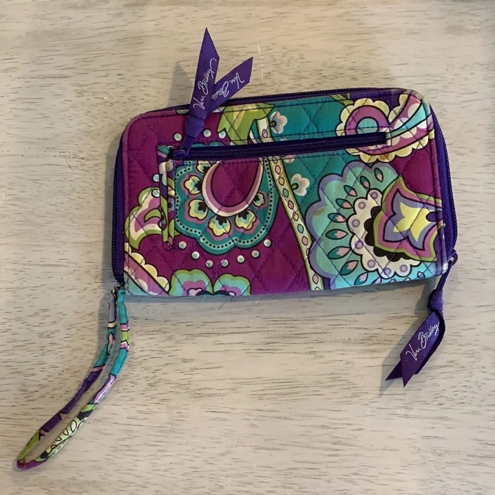 Vera Bradley Wristlet‎ purple/pink/green